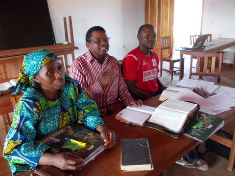 Aŋwɛrɛ Luk astɔ' Ngwo